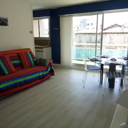 En Centre-ville D'arcachon Avec Balcon, Parking Prive Et Wi-fi, A 300m De La - Fr-1-374-28 아파트 *