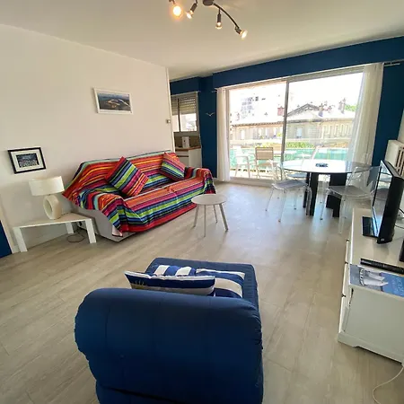 En Centre-ville D'arcachon Avec Balcon, Parking Prive Et Wi-fi, A 300m De La - Fr-1-374-28 *